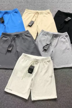 ARC’TERYX Beige & White Relaxed Shorts Pack