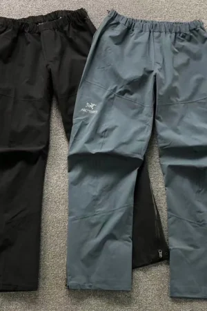 ARC’TERYX Black Storm Pants